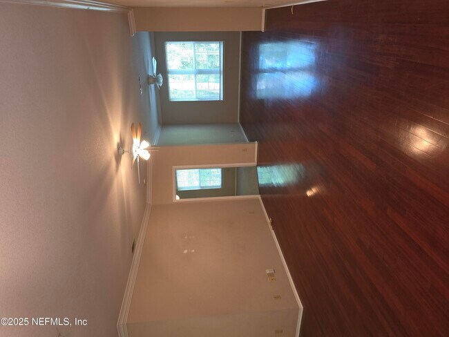 Foto del edificio - 13810 Sutton Park Dr N