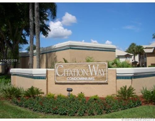 Building Photo - 9701 Westview Dr