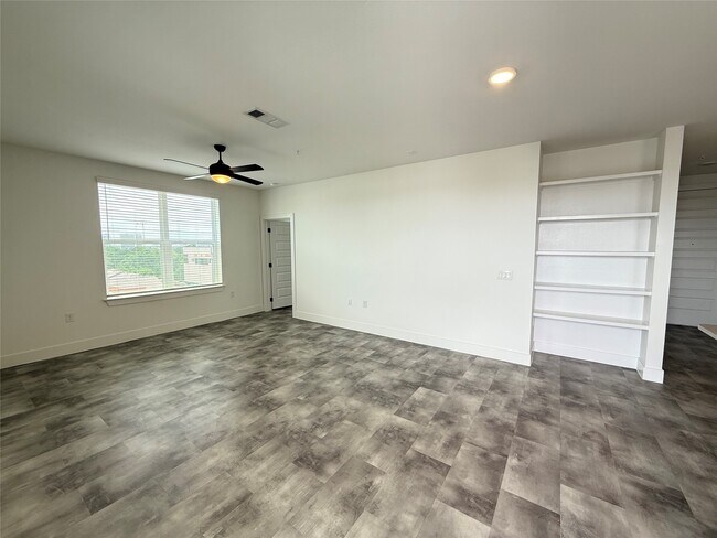 Foto del edificio - 2520 Washington Ave