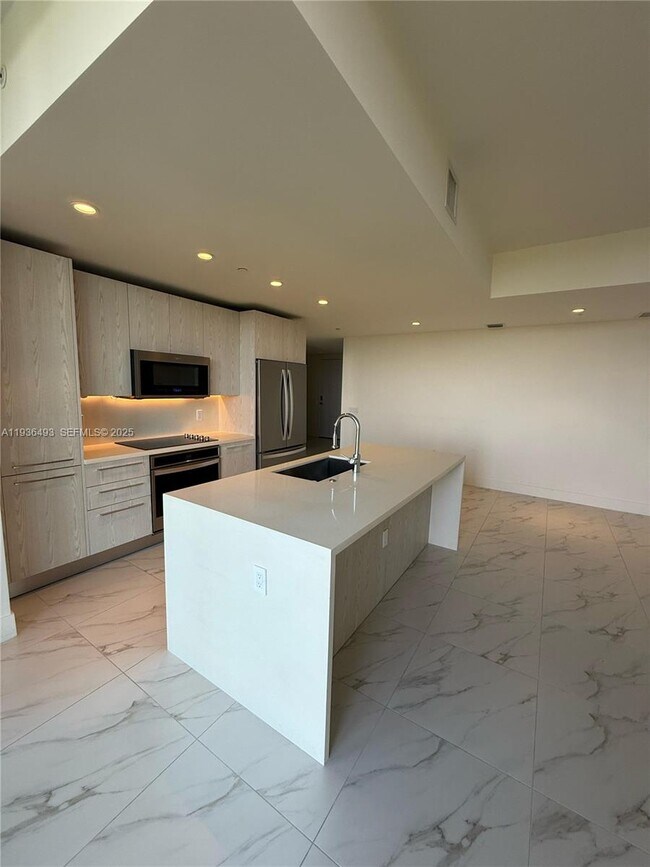 Foto del edificio - 2000 Metropica Wy