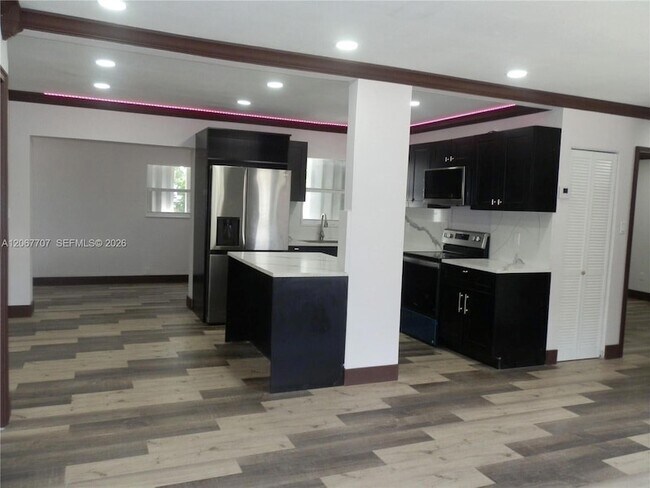 Foto del edificio - 18011 NW 6th Pl
