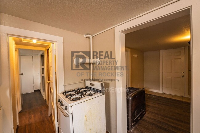 Building Photo - 1111 E Flint St