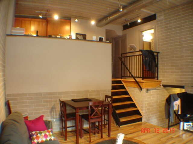 Foto del edificio - 3754 N Wilton Ave