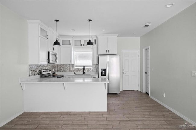 Building Photo - 1511 Playa Dr