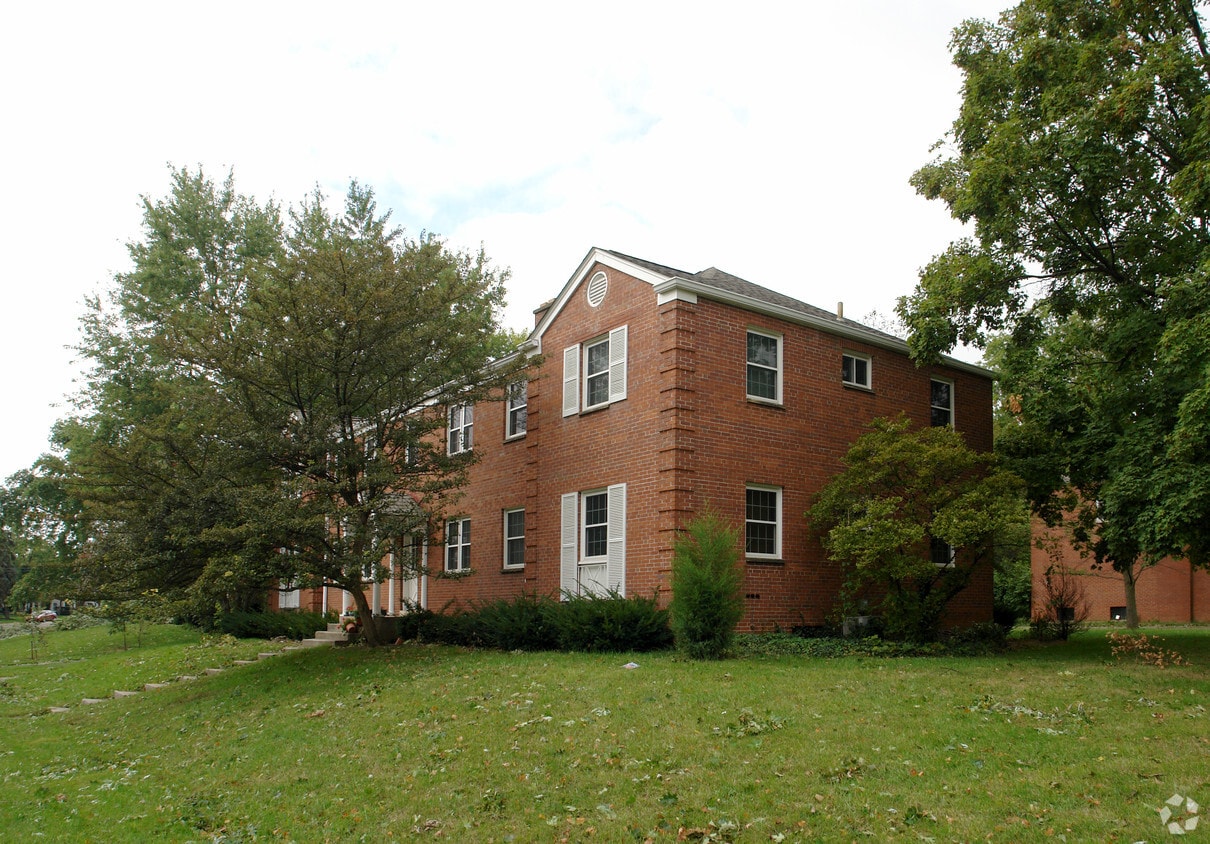 Building Photo - 2009 Elmwood Ave