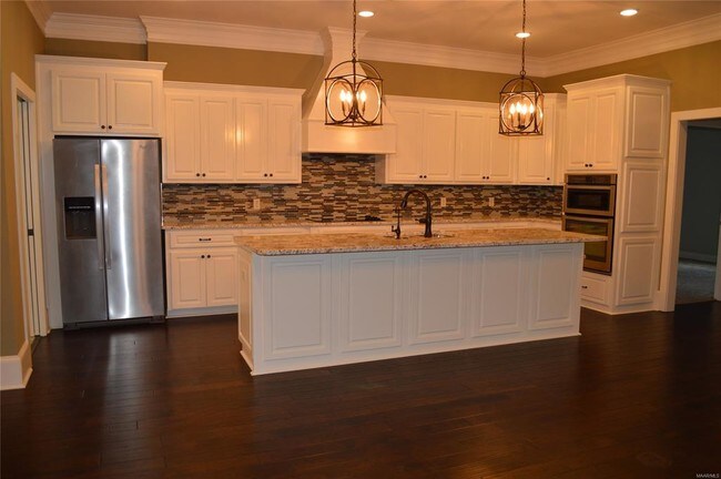 Building Photo - 3639 Oak Ridge Ln