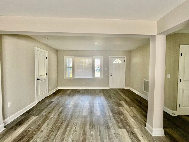 Foto del edificio - Welcome to this beautiful 4 bedroom, 2 bathroom home located in Lowell, NC.