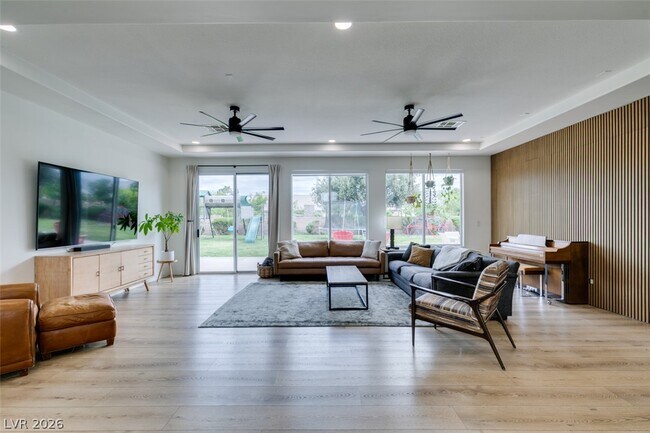 Foto del edificio - 7210 Shallowford Ave