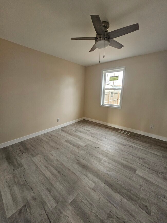 Foto del edificio - 507 E Water St