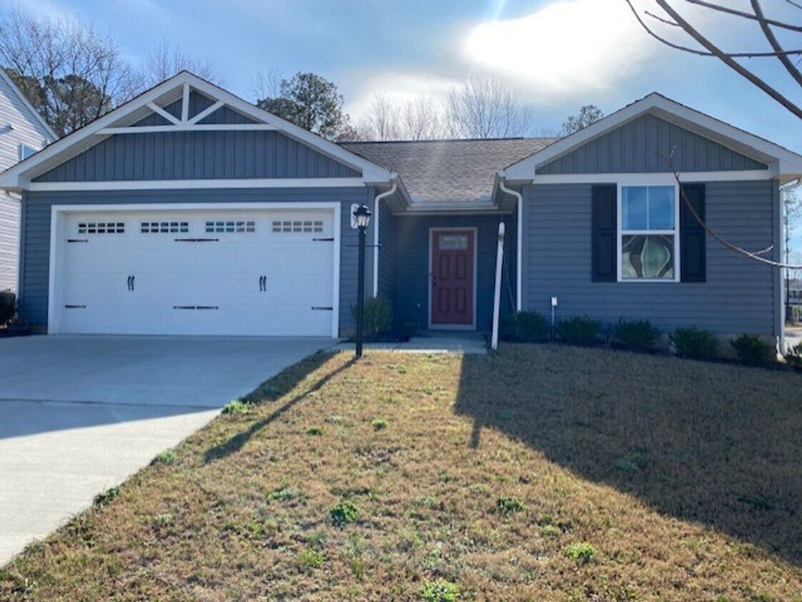 Foto principal - 207 Starkey Pl