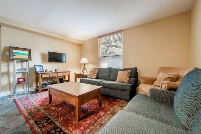 Photo - 1150 Deer Valley Dr Apartment