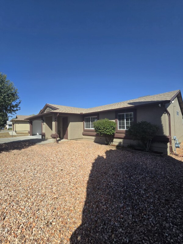Building Photo - 8160 E Loos Dr