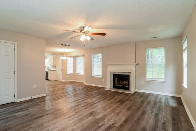 Building Photo - 5022 Haybridge Rd