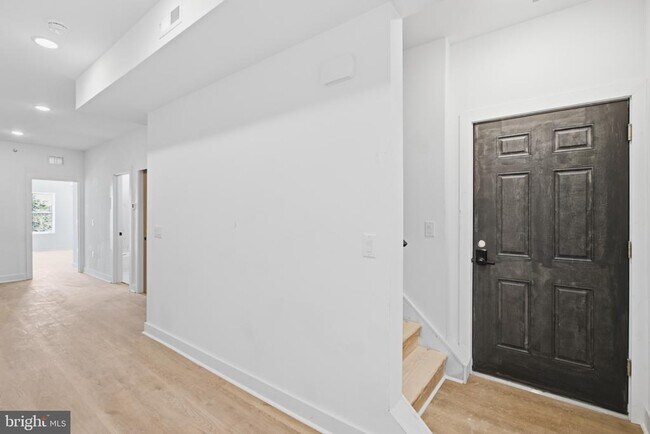 Foto del edificio - 669 N 39th St