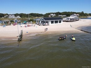 Building Photo - 610 Park Ave