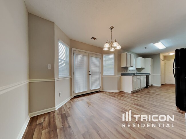 Building Photo - 178 Greenleaf Dr