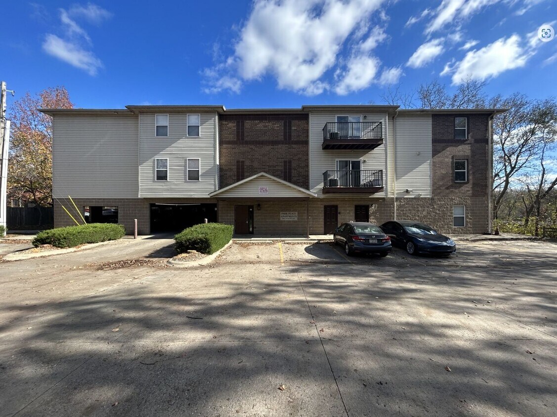 Primary Photo - 440 S Chauncey Ave
