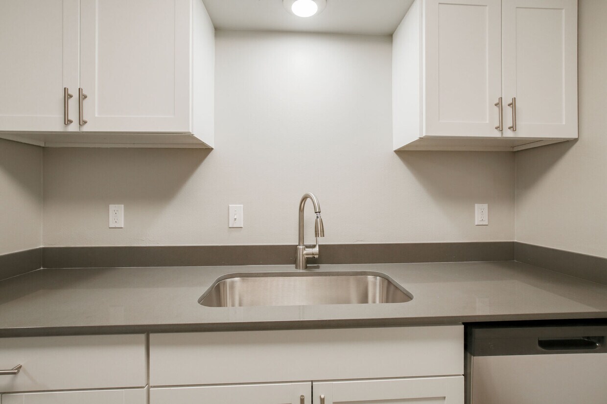 Rock Creek 185 - 18700 Rock Creek Cir Portland, OR 97229 | Apartments.com, image size:1240x826