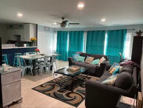 Building Photo - 4000 Gulf Terrace Dr