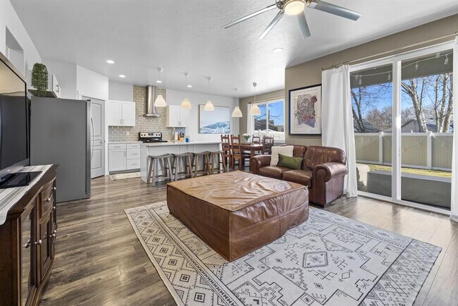 Foto del edificio - 2052 W Bella Ln