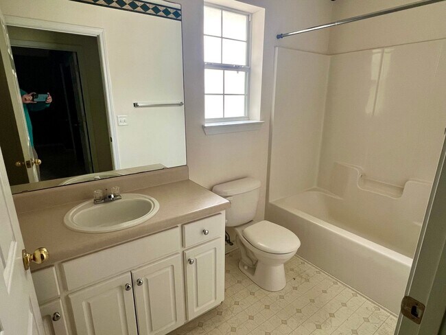 Foto del edificio - NICE 3BR/2.5BA TOWNHOUSE IN COTTAGE WOODS ...