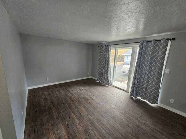 Building Photo - 304-310 1st Street