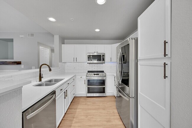 Building Photo - $1,995.00 - 2 Bedrooms, 2 Bathroom, Condo ...
