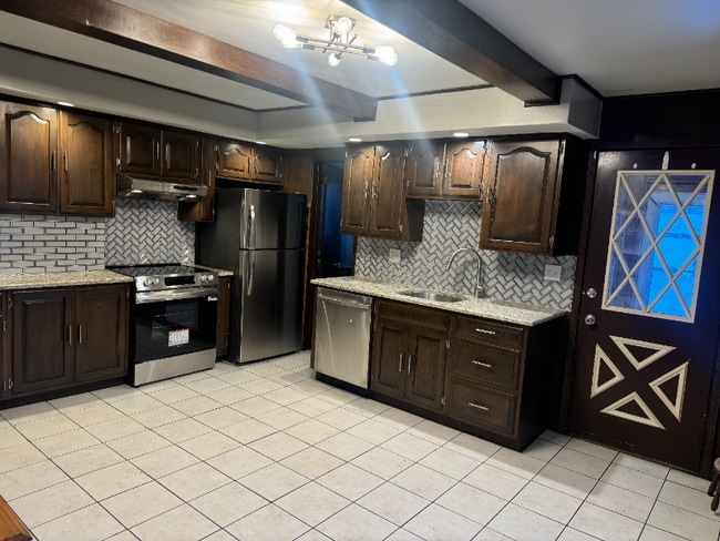 Building Photo - 21 S Loveland Ave