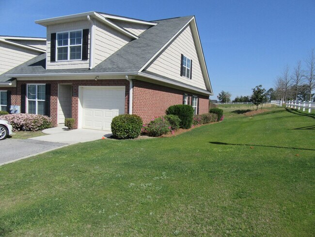Foto del edificio - 100 Grove Landing Ct