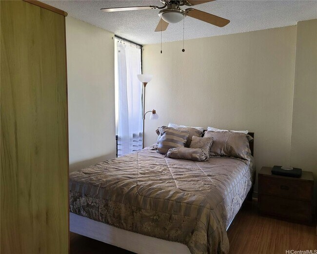 Building Photo - 320 Lili?uokalani Avenue