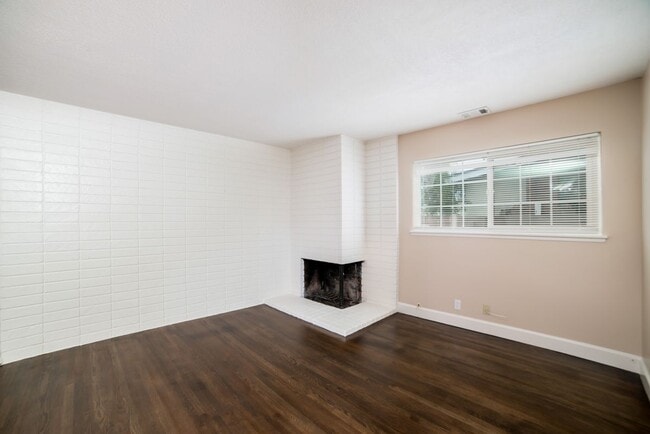 Foto del edificio - 2958 Gramercy St