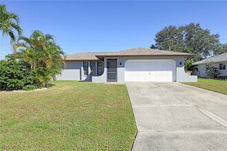 Building Photo - 629 SW Santa Barbara Pl