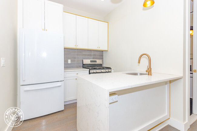 Building Photo - 162 Stuyvesant Ave