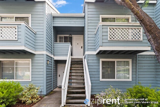 Foto del edificio - 1511 Four Oaks Cir