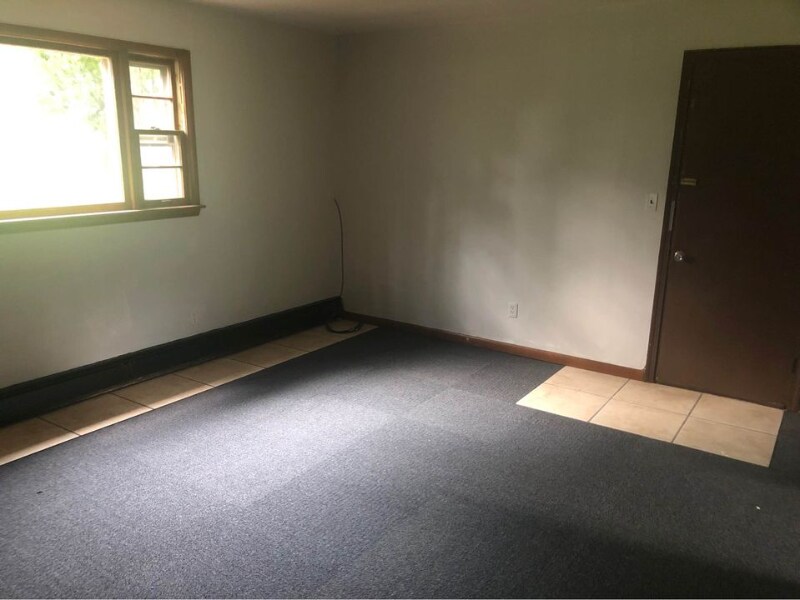 Building Photo - 3107 Hadley Ave