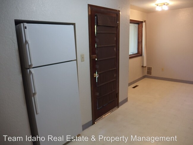 Building Photo - 248 N Asbury St