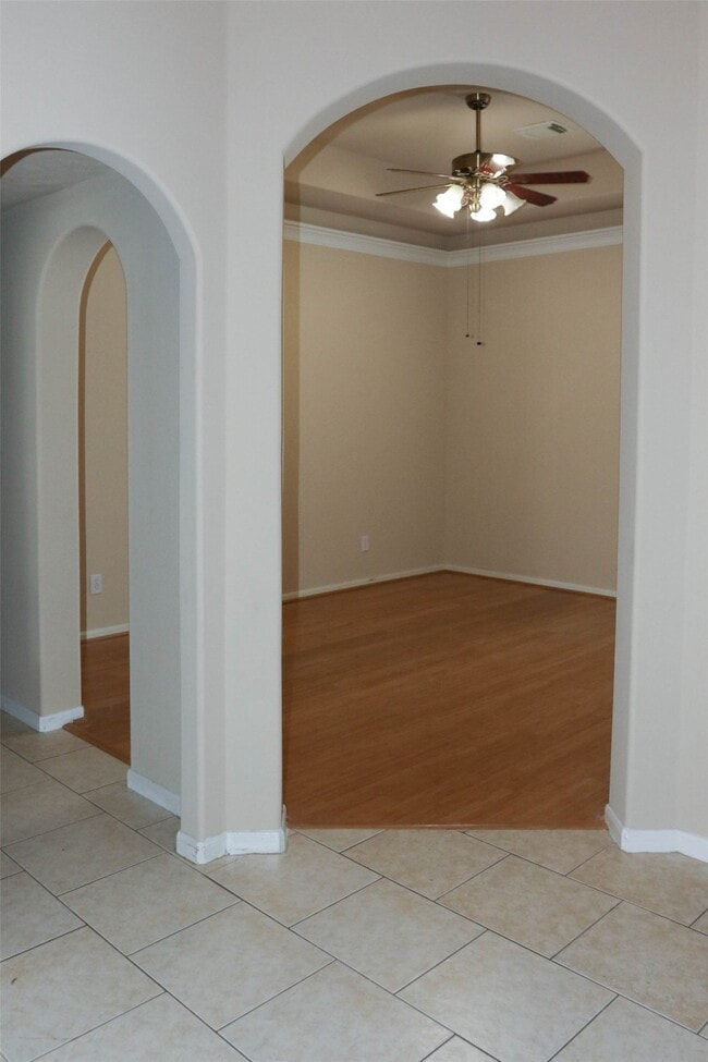 Foto del edificio - 18611 Peralta Hill Ln