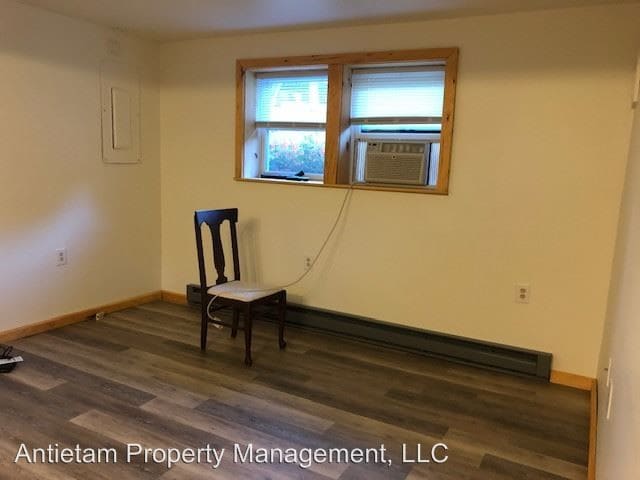 Building Photo - 1 br, 1 bath House - 18003 College Road