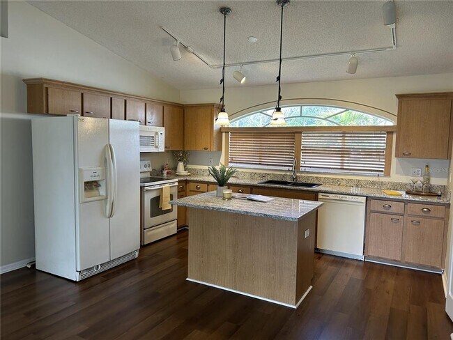 Foto del edificio - 2877 56th Ave Cir E