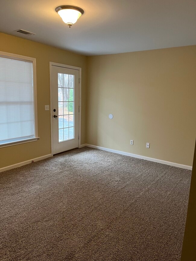 Foto del edificio - 2148 Zoo Pkwy