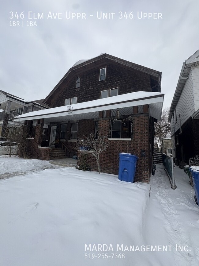 Building Photo - COZY 1 BED/1 BATH UPPER UNIT WEST INCLUSIVE W/ $50 CAP 1/2 MON FREE