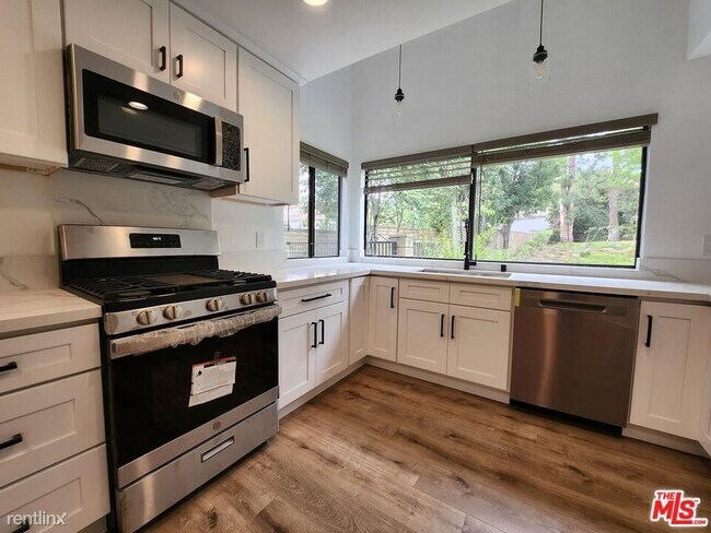 Building Photo - 4 br, 3 bath House - 1038 Laguna Ter # Te
