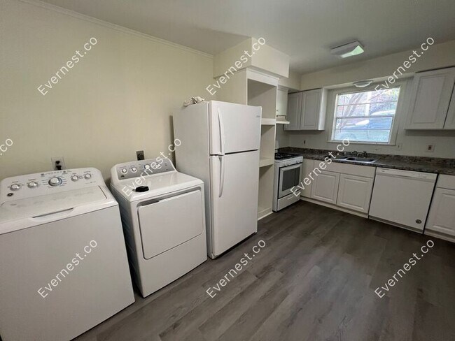 Building Photo - 5606 B St