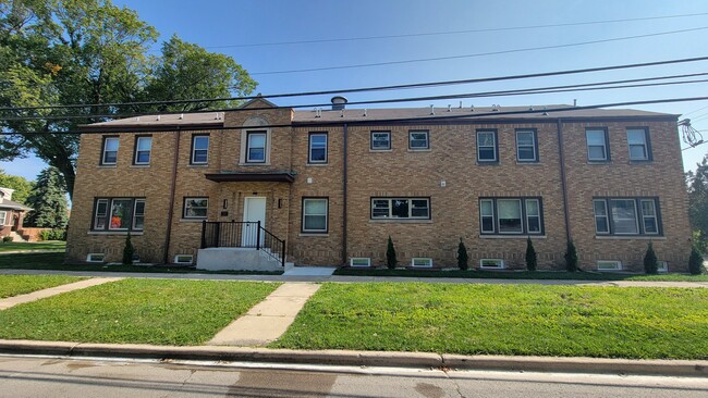 Building Photo - 4000 Forest Ave