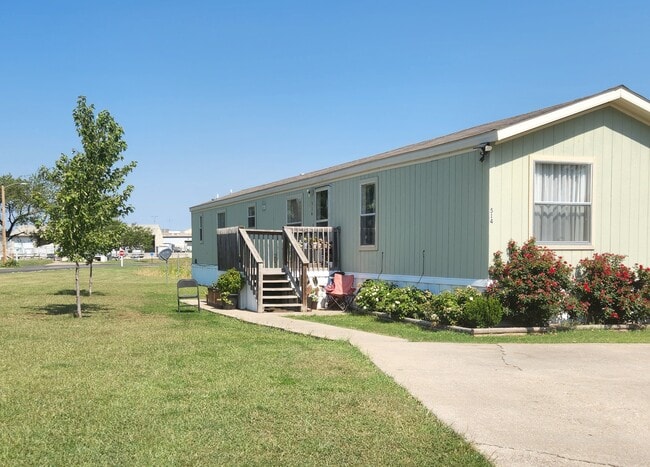 Building Photo - Stonegate MHP