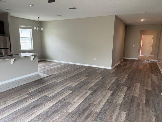 Foto del edificio - 3345 Curlew Ave