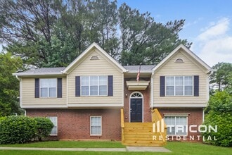 Building Photo - 2715 Beaver Creek Crossing