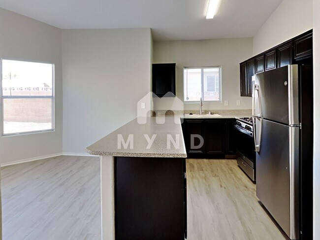 Building Photo - 6430 Rose Tree Ln