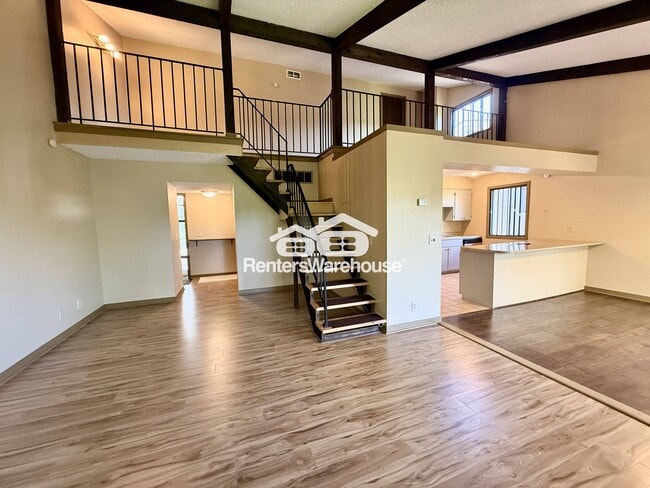 Building Photo - 14320 Fairway Dr