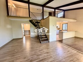 Building Photo - 14320 Fairway Dr
